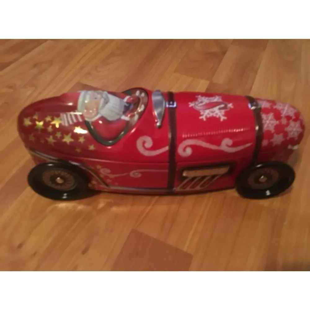 Santa Clause‎ Collectible Car Tin